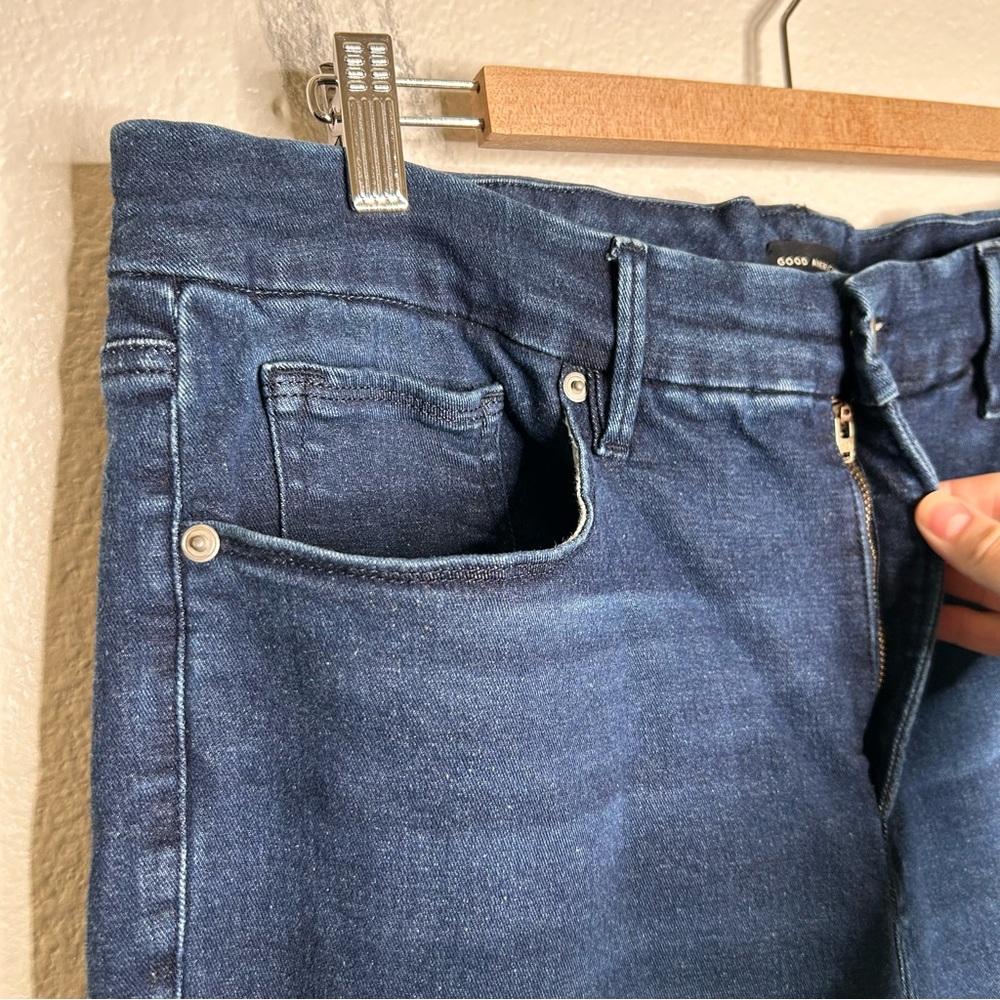 Good American Good Legs Crop Mini Boot jeans 18 - Picture 2 of 14
